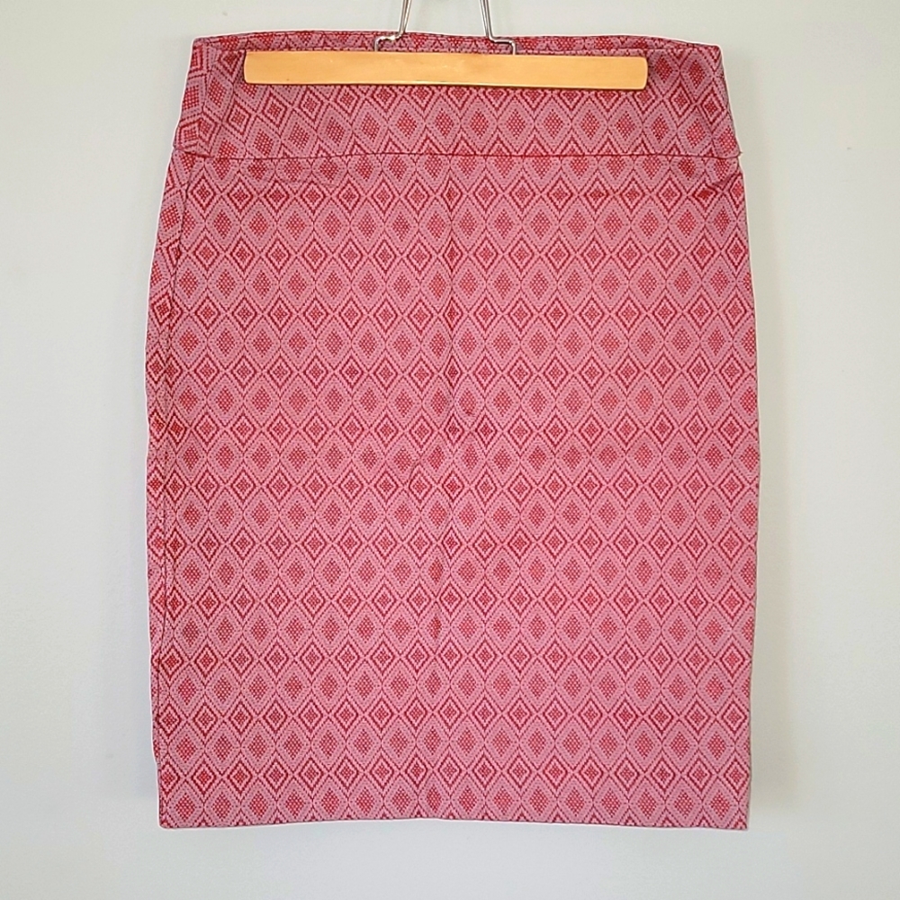 RW&Co Red Pattern pull on pencil career wear skirt Sz S